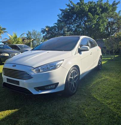 FORD FOCUS 2.0 TITANIUM 16V FLEX 4P POWERSHIFT FORD FOCUS 2.0 TITANIUM 16V FLEX 4P POWERSHIFT